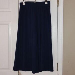 Susan Graver Style pull on  navy blue  wide leg capris Sz S